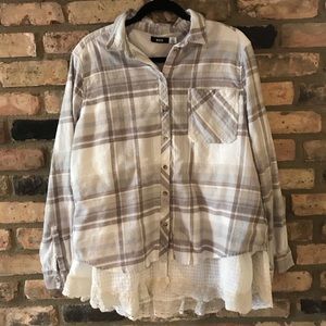 L urban Long sleeve Grey and White plaid tee.